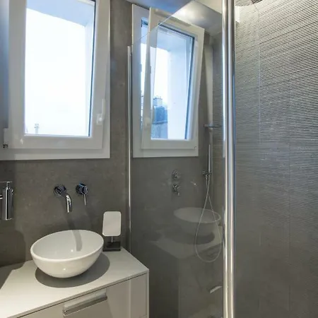 Renovated Modern For 3 In - Bastille Parigi